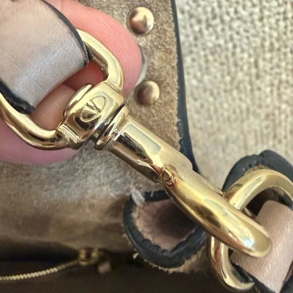 Valentino Pebbled Calfskin Rockstud Flip Lock Top Handle Bag (nude leather) - Picture 6 of 16